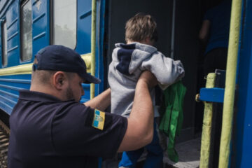 345 children remain in mandatory evacuation zone in Donetsk region