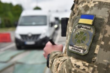 Queues at Slovak border are not related to permission for 18-22 year olds to leave country