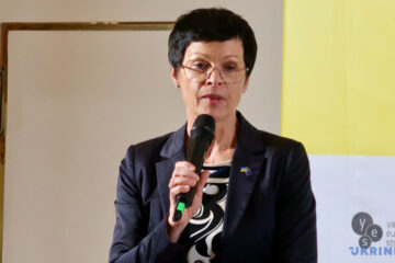 EU Commission pledges swift opening of first negotiation cluster with Ukraine