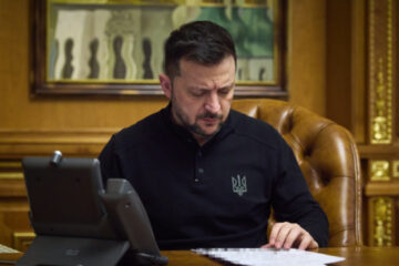 Zelensky, Starmer discuss boosting drone production