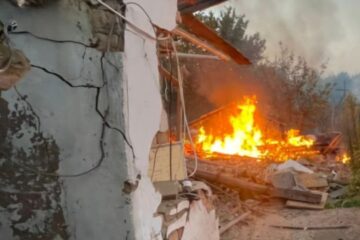 Russians attack two Dnipropetrovsk districts, damage houses and business