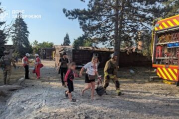 Two dead, children injured as Russia strikes resort in Zaporizhzhia region with bombs