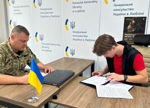 Fifth group of Ukrainian Legion volunteers signs contracts with Ukrainian Armed Forces