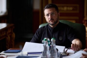 Zelensky announces new sanctions against Russia