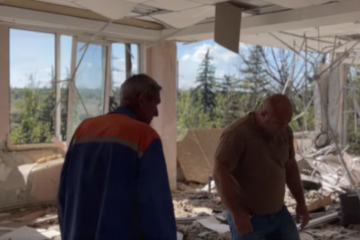Gas workers in Kostiantynivka keep working despite constant danger — office destroyed, explosions heard every minute
