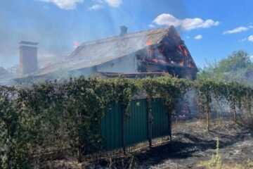 Russians attack Dnipropetrovsk region with artillery, drones, and guided bombs throughout day, injuring woman