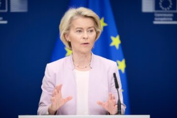 Defence production: 19 EU countries to take SAFE loans worth €150 billion – von der Leyen