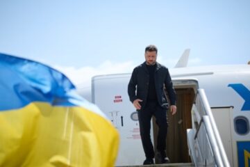 Zelensky arrives in Washington for meeting with Trump