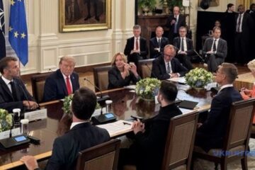 Expanded meeting on Ukraine begins at White House with participation of European leaders