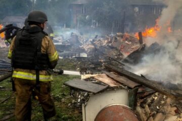 Large-scale fire breaks out in residential area of Sumy region after shelling
