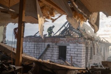 Russians carry out massive attack on Sumy and Bezdryk communities at night
