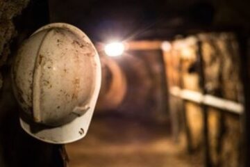 Russian strikes leave miners trapped underground in Donetsk region