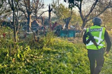 Two districts in Kyiv region damaged due to night attack, one man injured