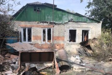 Russian forces attack Kupiansk district, injuring two civilians