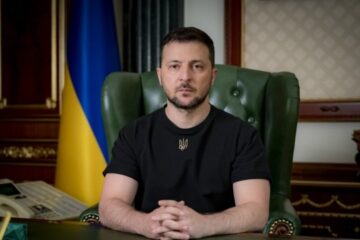 Zelensky: Ukraine actively defending positions along frontline