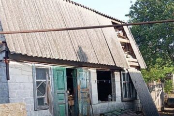 Zaporizhzhia region hit by 591 Russian strikes over past day; woman wounded