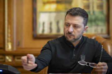 Zelensky discusses security guarantees, joint drone production with Portugal’s PM