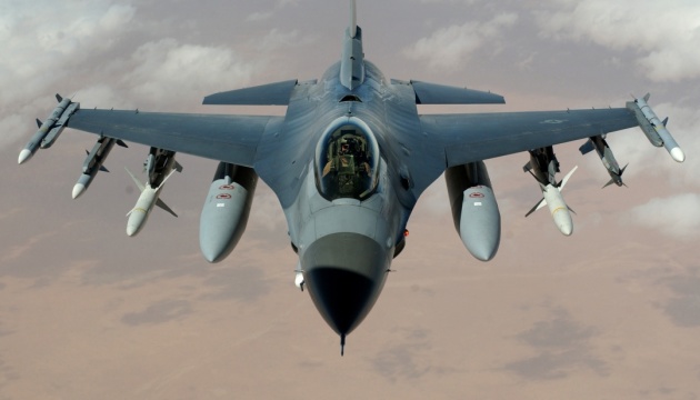 Romania could host F16 training for Ukrainian war pilots – media
