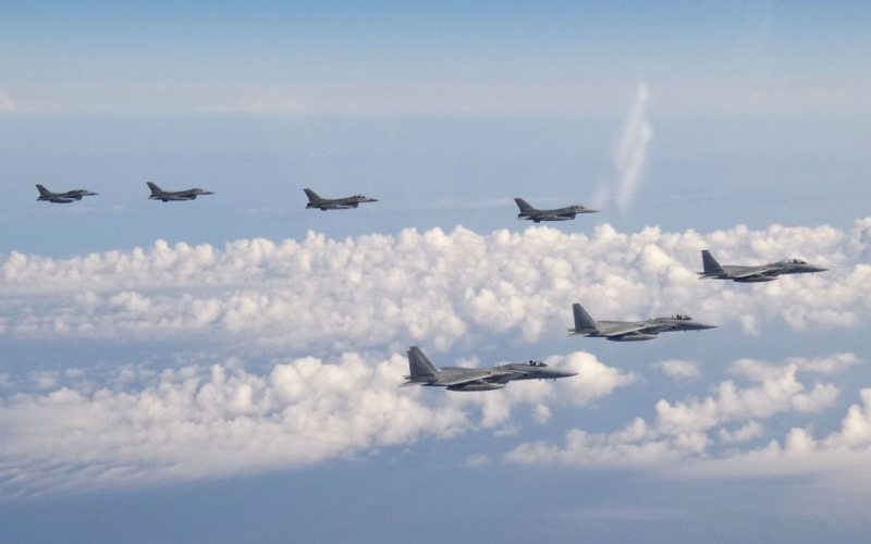 Zaluzhnyi called on allies to transfer F-16 fighter jets to Ukraine