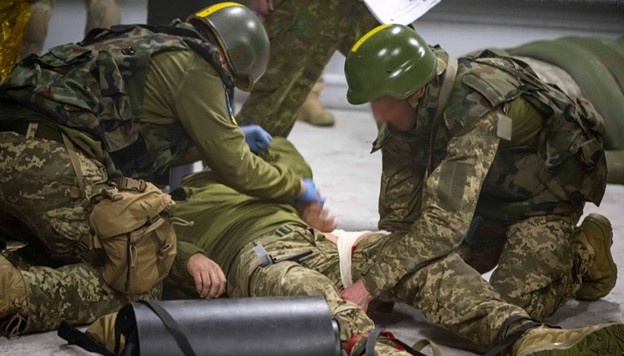 Canadian, Polish instructors provide combat medical training to Ukrainian servicemen